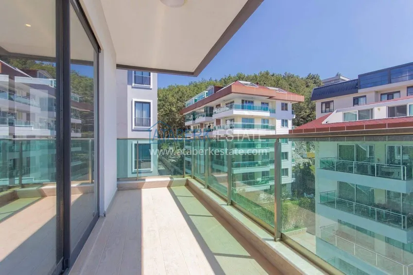 Purchase 4+1 penthouse duplex in Alanya for citizenship and residence permit - the first coastal one, Kargicak district 33 