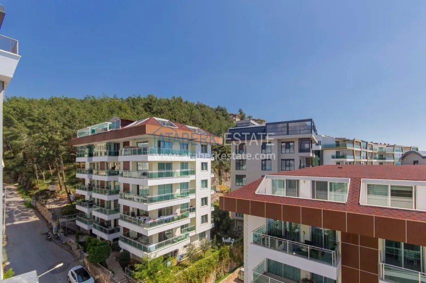 Purchase 4+1 penthouse duplex in Alanya for citizenship and residence permit - the first coastal one, Kargicak district 47 