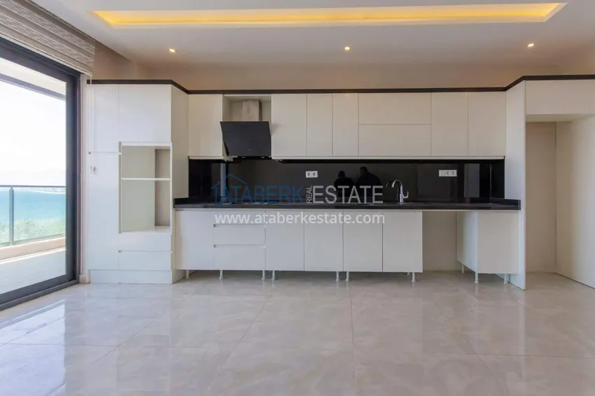 Purchase 4+1 penthouse duplex in Alanya for citizenship and residence permit - the first coastal one, Kargicak district 9 