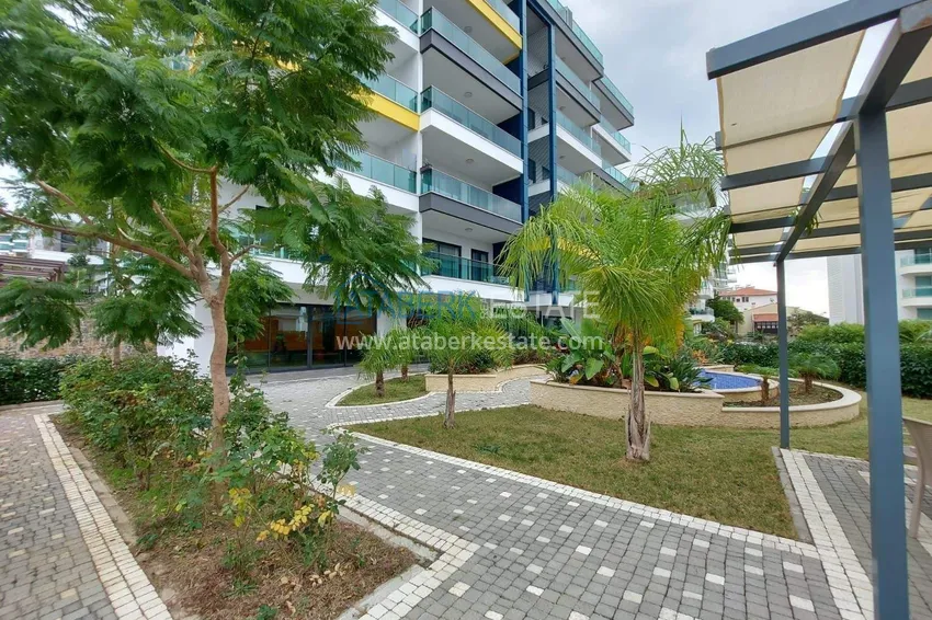 4+1 penthouse duplex in Alanya for citizenship and residence permit - the first coastal one, Kargicak district 9 