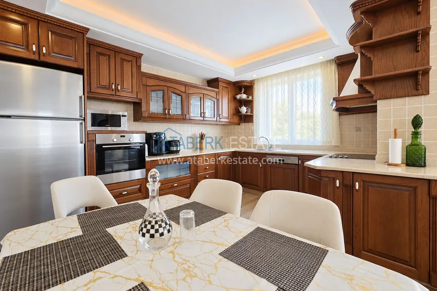 Purchase 2+1 apartment in Alanya for a residence permit — from the owner, furnished and with sea views, Mahmutlar district, first coastal 10