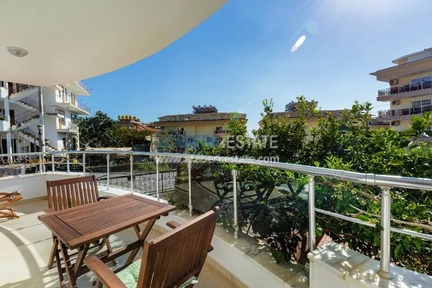 Purchase Четырехкомнатная квартира с отдельной кухней в европейском районе Оба 13 