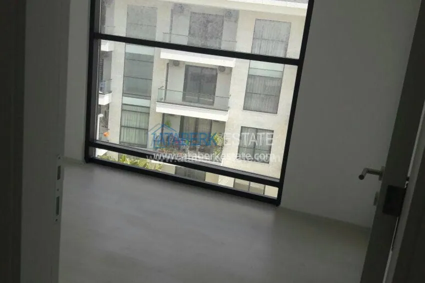 Purchase  Дуплекс  с тремя спальнями в современном комплексе. 4 