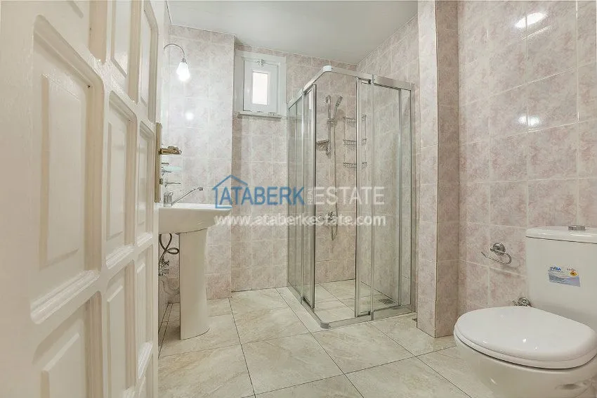 Purchase  Просторная 2+1 после ремонта в городском доме на проспекте Барбаросса 7 