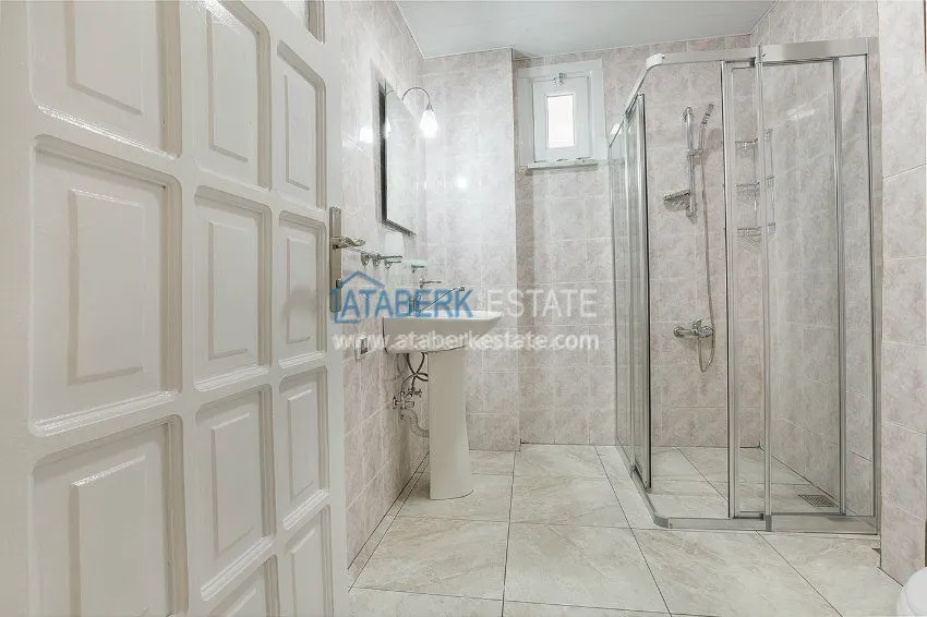 Purchase  Просторная 2+1 после ремонта в городском доме на проспекте Барбаросса 8 