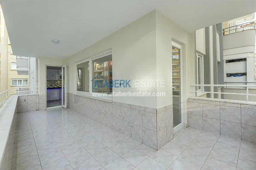 Purchase  Просторная 2+1 после ремонта в городском доме на проспекте Барбаросса 15 