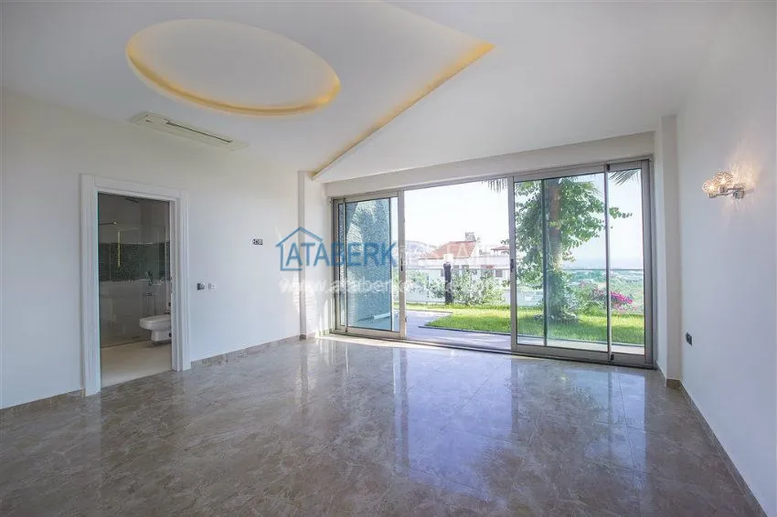 Purchase  Luxury cottage on the Mediterranean coast 11 