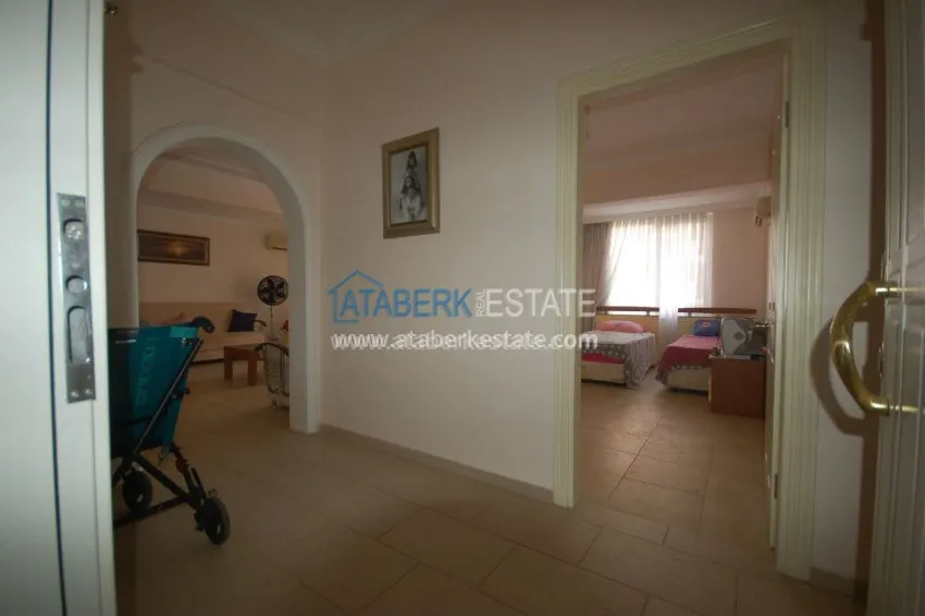 Purchase Меблированная просторная трехкомнатная квартира в комплексе с бассейном 10 