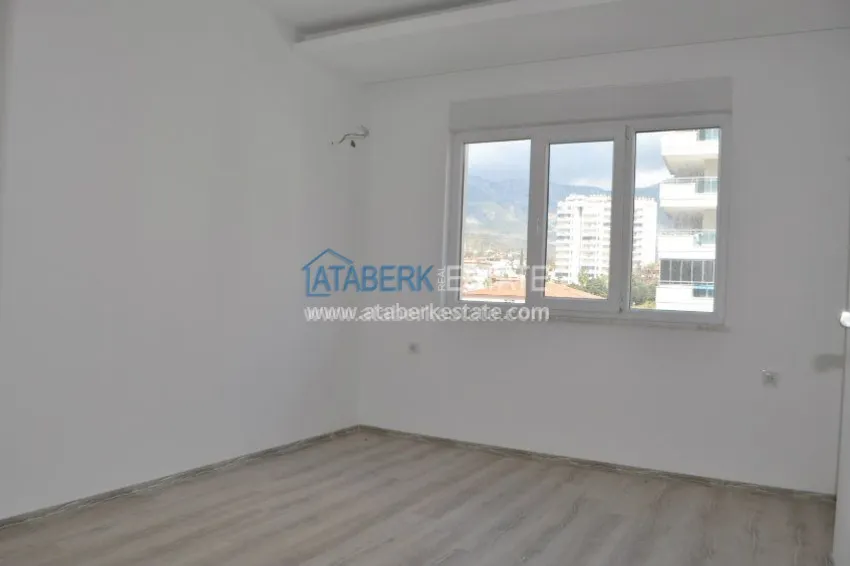 Purchase  Трехкомнатная квартира в современном комплексе Махмутлара 9 