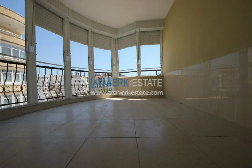 Purchase  Квартира на третьем этаже в доме с бассейном 2 