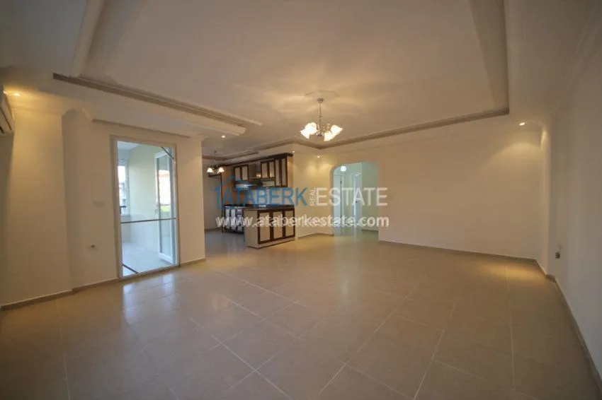 Purchase  Квартира на третьем этаже в доме с бассейном 12 