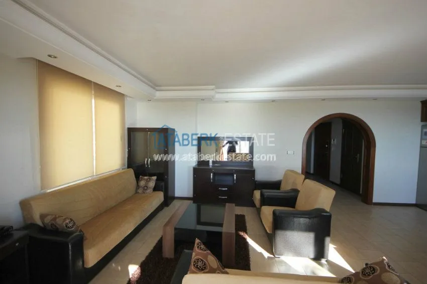 Purchase Furnished beachfront 2+1 apartment in Mahmutlar 3 