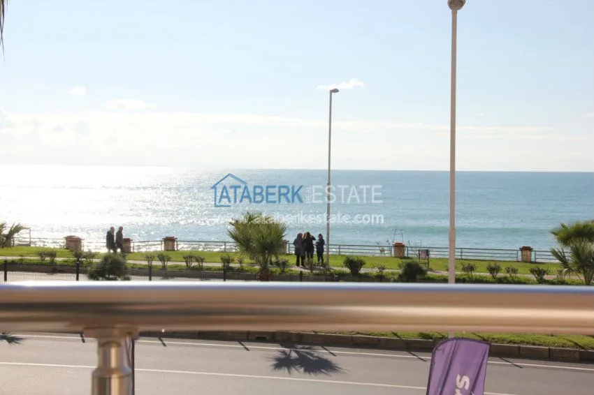 Purchase Furnished beachfront 2+1 apartment in Mahmutlar 17 