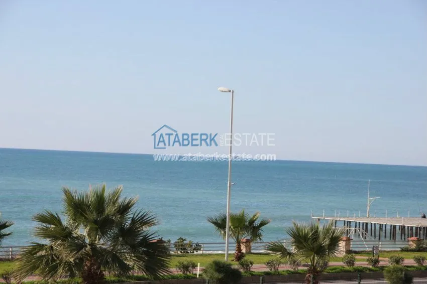 Purchase Furnished beachfront 2+1 apartment in Mahmutlar 18 