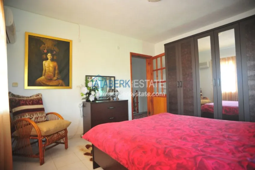 Purchase  Вилла в районе Демирташ всего в 300 метрах от Средиземного моря. 30 