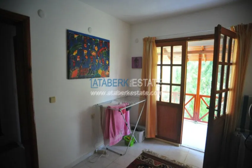 Purchase  Вилла в районе Демирташ всего в 300 метрах от Средиземного моря. 36 