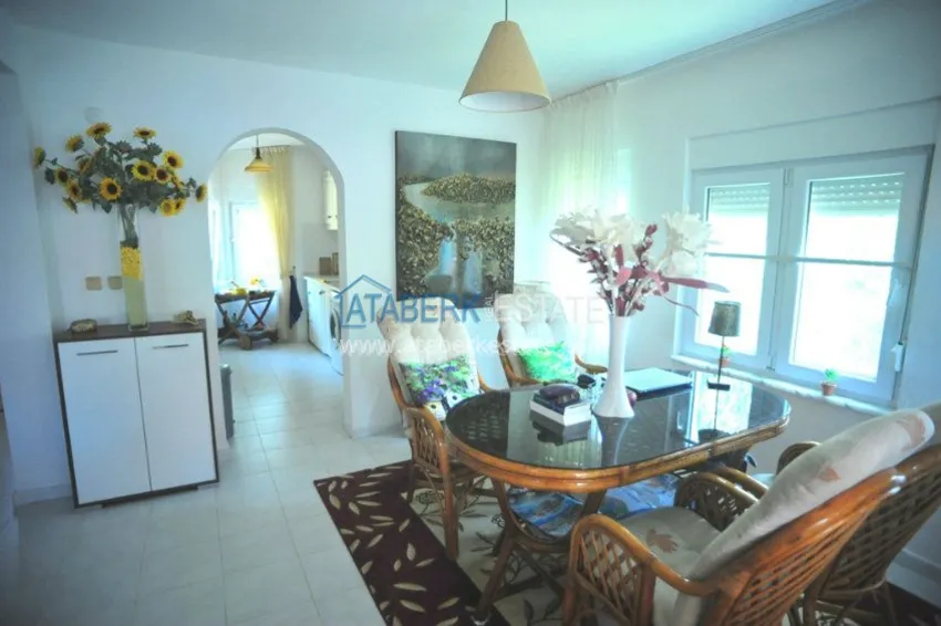 Purchase  Вилла в районе Демирташ всего в 300 метрах от Средиземного моря. 40 