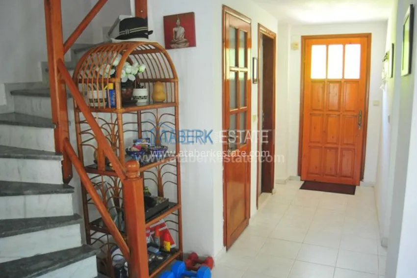 Purchase  Вилла в районе Демирташ всего в 300 метрах от Средиземного моря. 41 