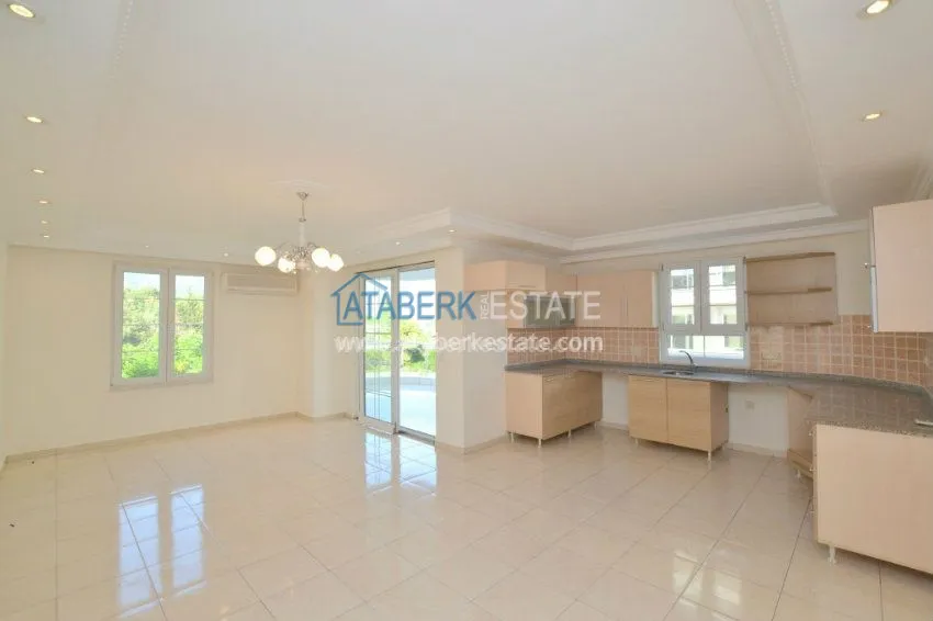 Purchase  Просторные апартаменты в 350 метрах от пляжей. 6 