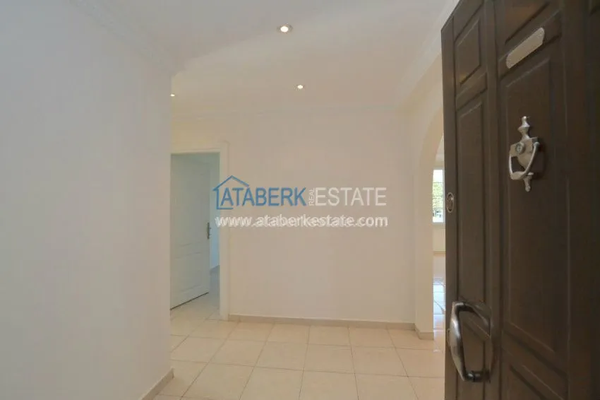 Purchase  Просторные апартаменты в 350 метрах от пляжей. 12 