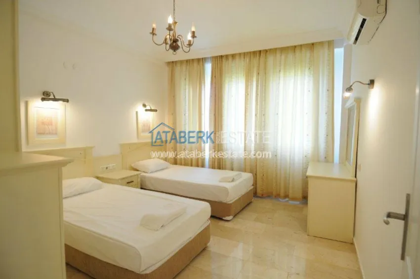 Purchase Вилла 3+1 от собственника в известном комплексе Голдсити 7 