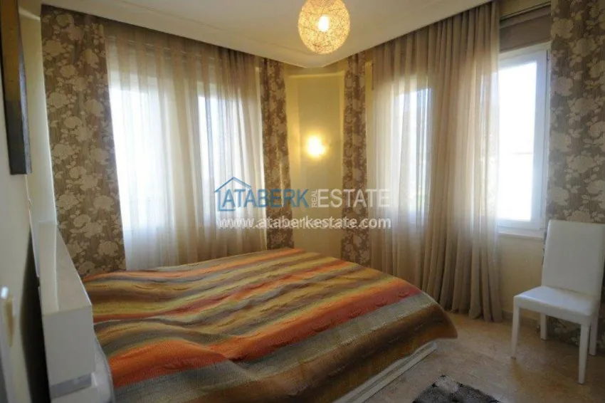 Purchase Furnished three-bedroom villa in Gold City 10 