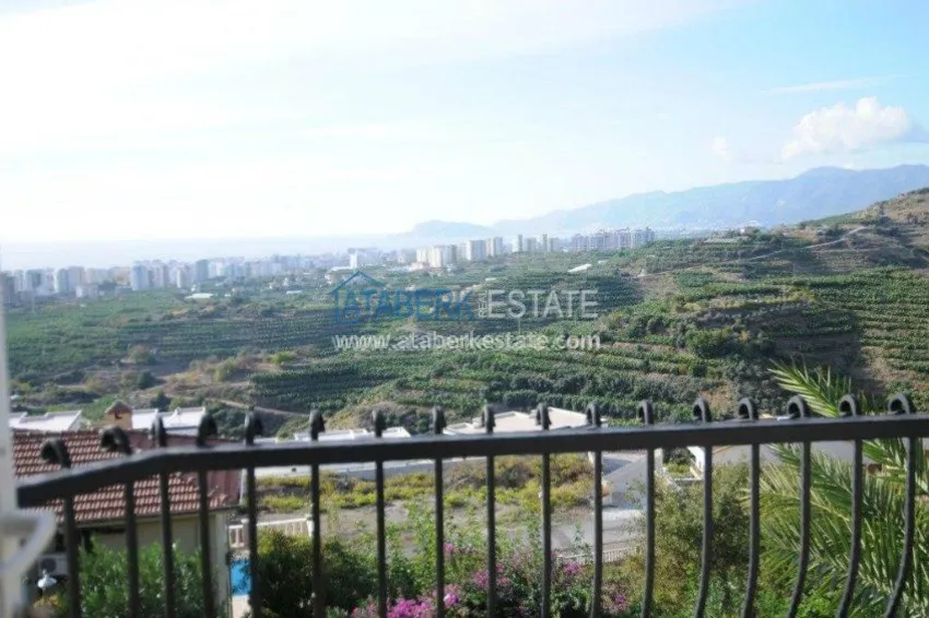 Purchase Furnished three-bedroom villa in Gold City 13 