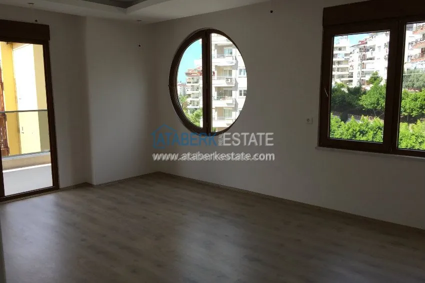 Purchase  Трехкомнатная квартира в новом комплексе. 7 