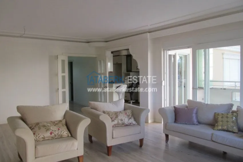 Purchase  Three-bedroom apartment in Oba 1 