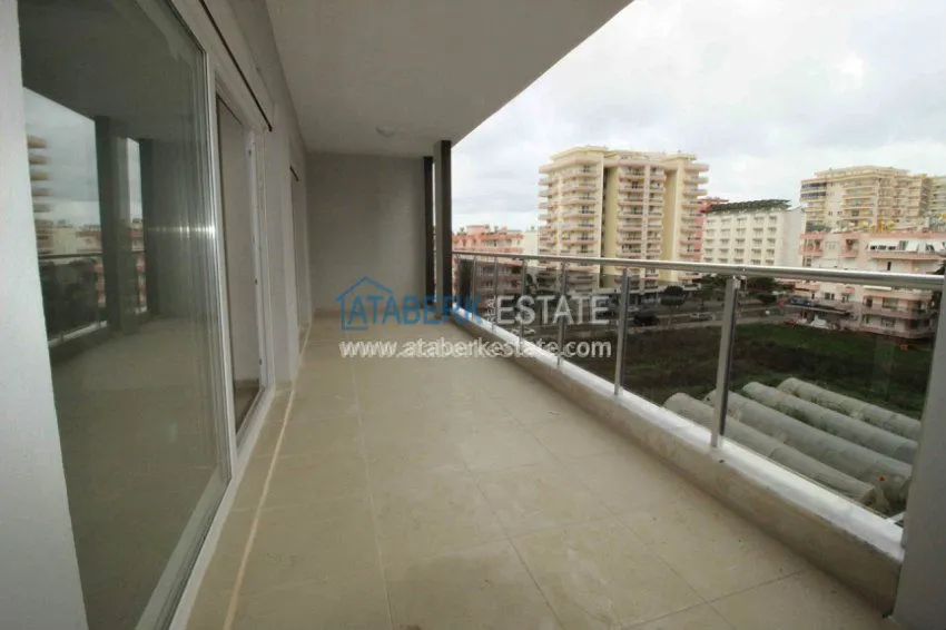 Purchase  Three-bedroom apartment in Oba 8 