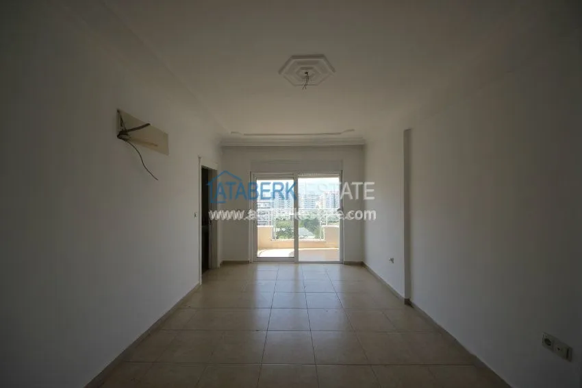 Purchase  Spacious 2+1 apartment in Mahmutlar 13 