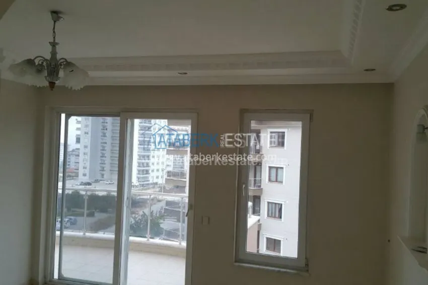 Purchase  Трехкомнатная квартира в комплексе с бассейном в центре Алании. 30 