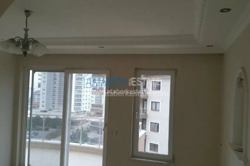 Purchase  Трехкомнатная квартира в комплексе с бассейном в центре Алании. 32 