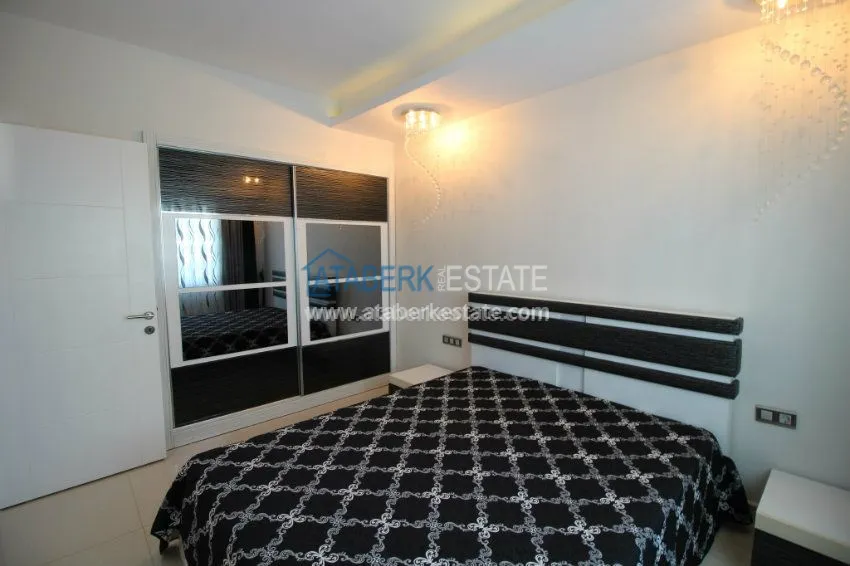 Purchase 1+1 apartment in a luxurious complex in Mahmutlar 7 