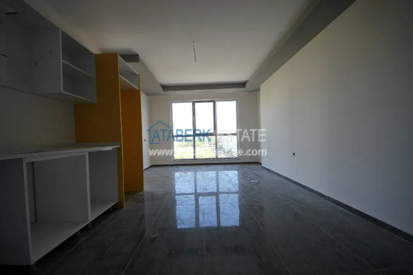 Purchase  1+1 apartment in famous Mahmutlar 6 