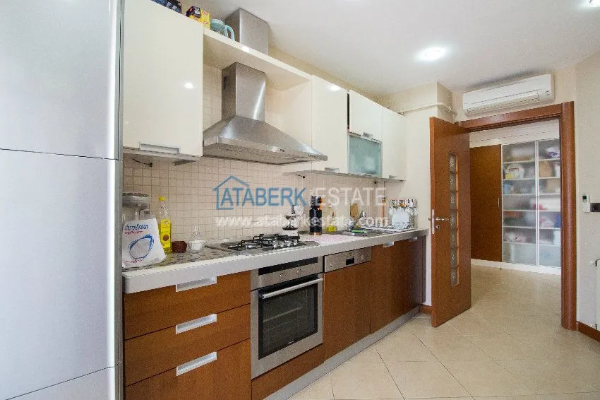 Purchase Spacious 3+1 apartment in a luxury complex in the center of Alanya 16 