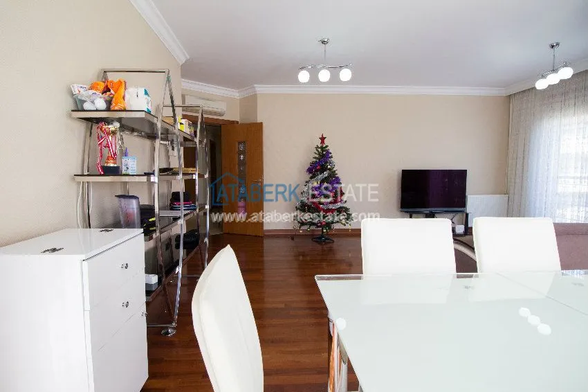 Purchase Spacious 3+1 apartment in a luxury complex in the center of Alanya 32 