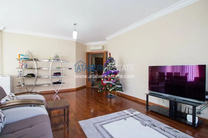 Purchase Spacious 3+1 apartment in a luxury complex in the center of Alanya 33 