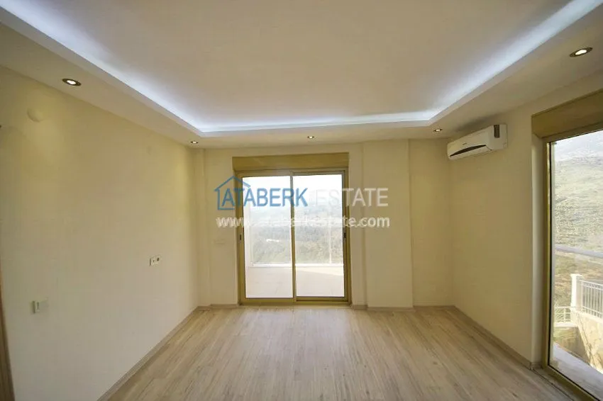 Purchase  Villa with stunning views in Kargicak 13 