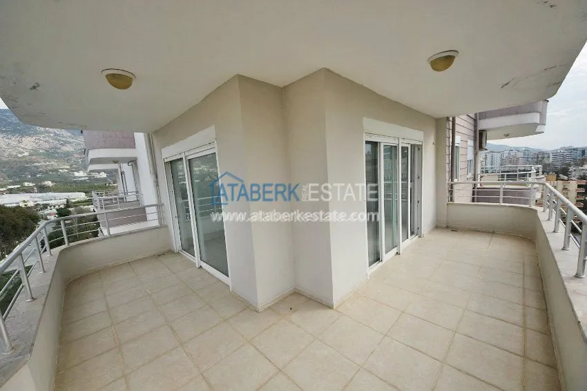 Purchase  Дуплекс с 5 комнатами в районе Махмутлар 14 