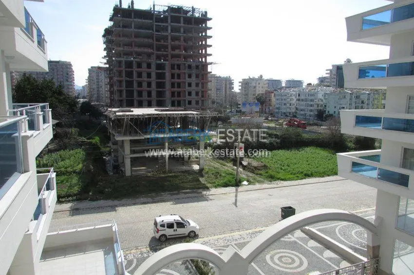 Purchase  Трехкомнатная квартира в новом доме 250 метров от моря. 6 