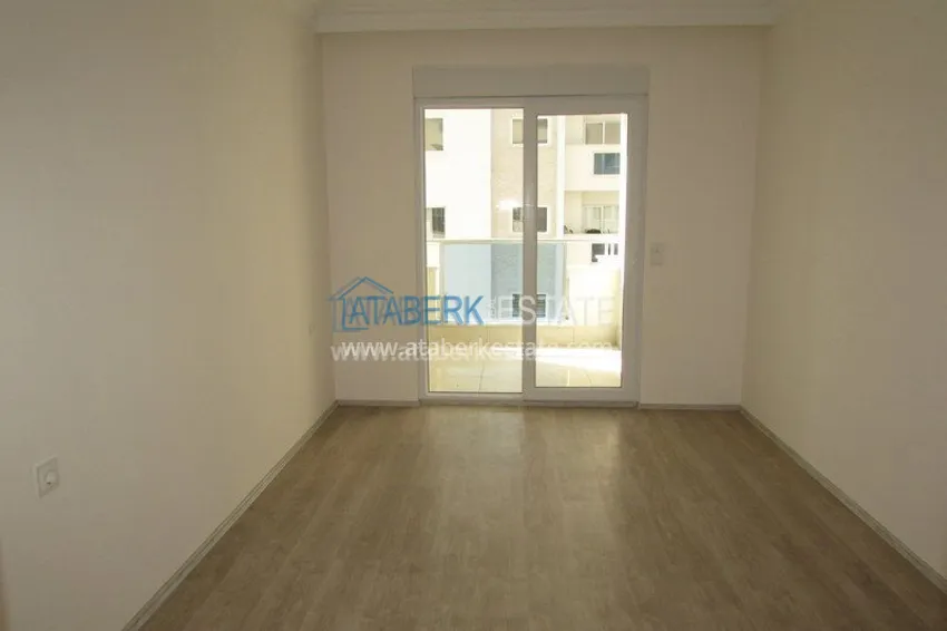 Purchase  Трехкомнатная квартира в новом доме 250 метров от моря. 12 