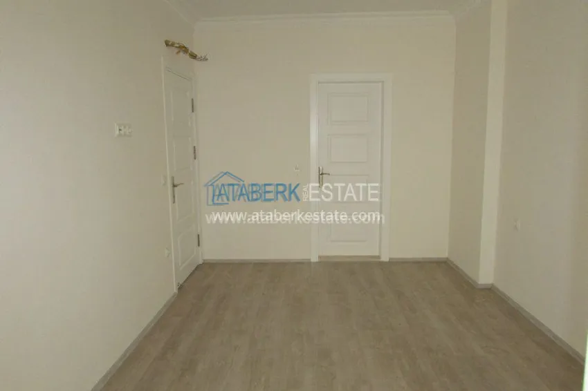 Purchase  Трехкомнатная квартира в новом доме 250 метров от моря. 13 