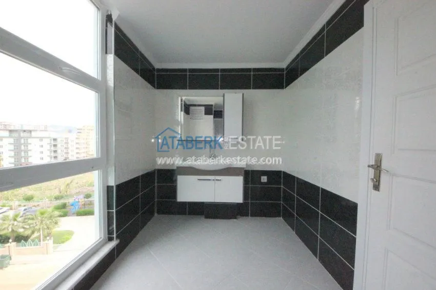 Purchase Comfortable 2+1 apartment in Mahmutlar 4 