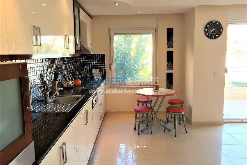 Purchase  Трехкомнатная квартира в популярном европейском районе Оба. 9 