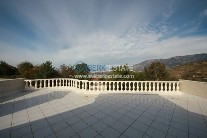 Purchase Вилла с собственным бассейном и 4 спальнями в районе Махмутлар. 1 