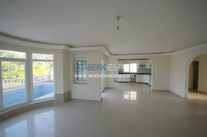 Purchase Вилла с собственным бассейном и 4 спальнями в районе Махмутлар. 24 