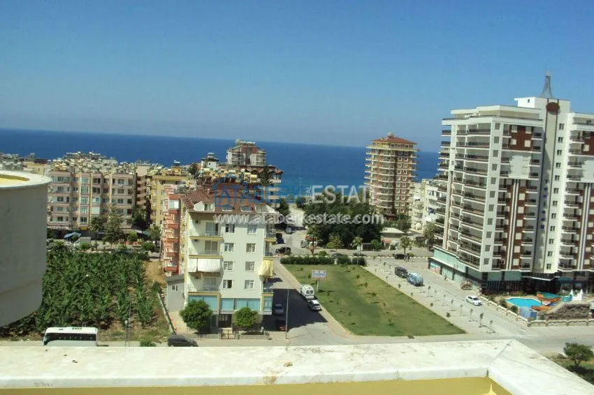 Purchase  Furnished penthouse with an area of 250 sq.m. in the center of Mahmutlar 15 