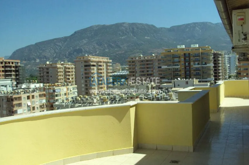 Purchase  Furnished penthouse with an area of 250 sq.m. in the center of Mahmutlar 16 
