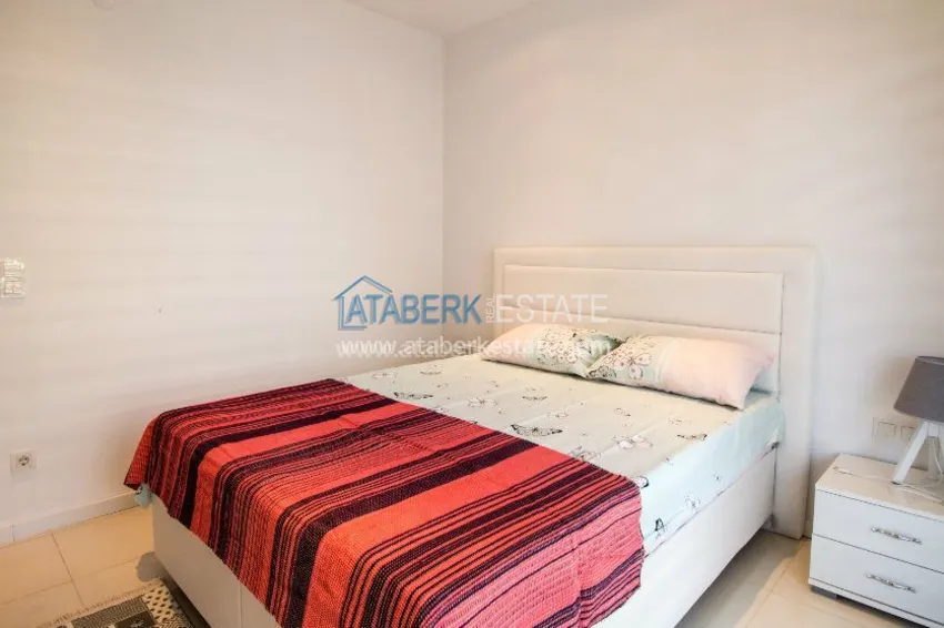 Purchase  1+1 apartment, located 50 meters from the sea in Oba center 16 